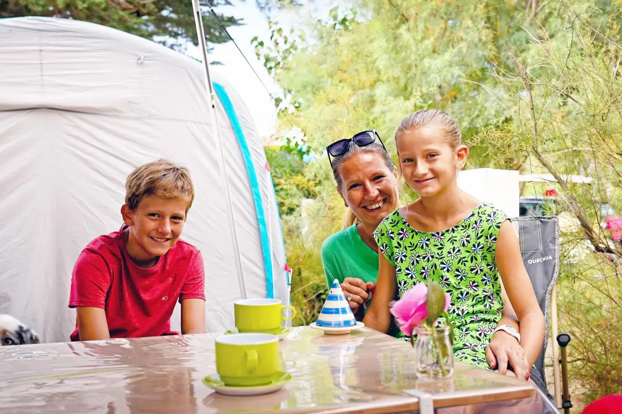 camping cala gogo a saint cyprien avec piscine avec des toboggans