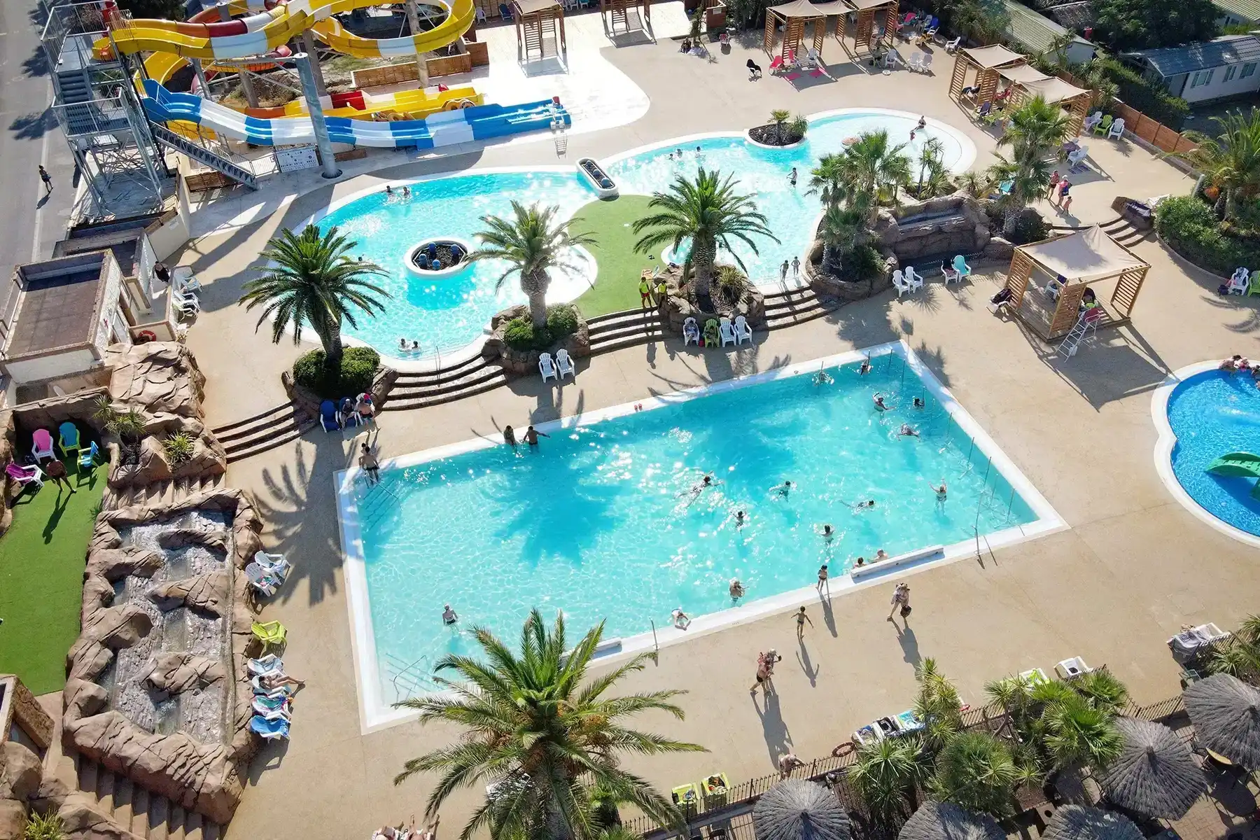 camping cala gogo a saint cyprien avec des piscines surveillees