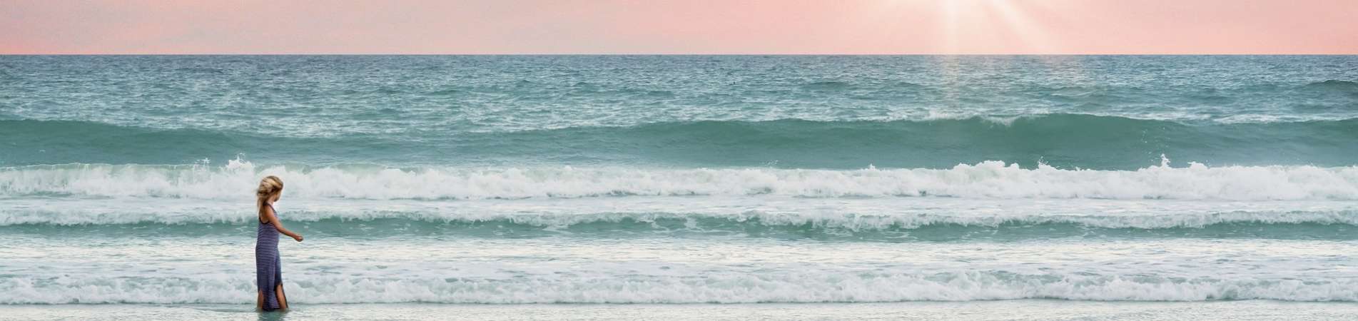 fille sur plage dargeles sur mer