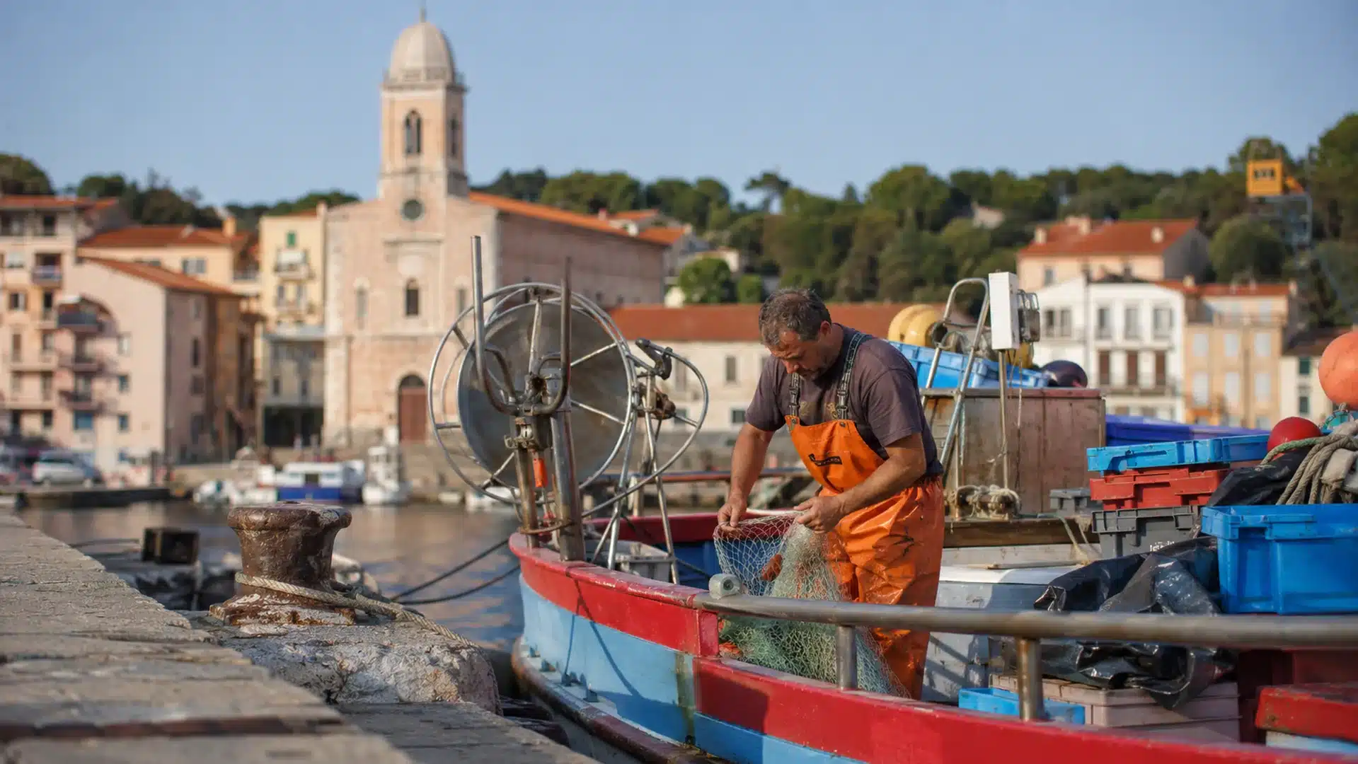 Retour des bateaux de pêche à Port-Vendres