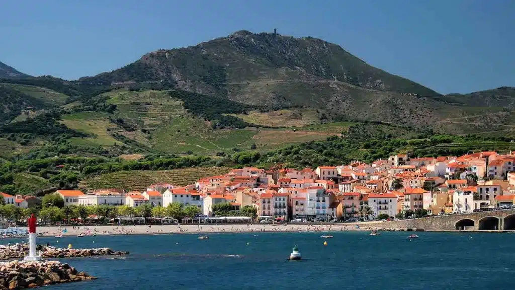 Baie de Banyuls-sur-Mer, sur la Côte Vermeille, non loin du sentier sous-marin de Peyrefite